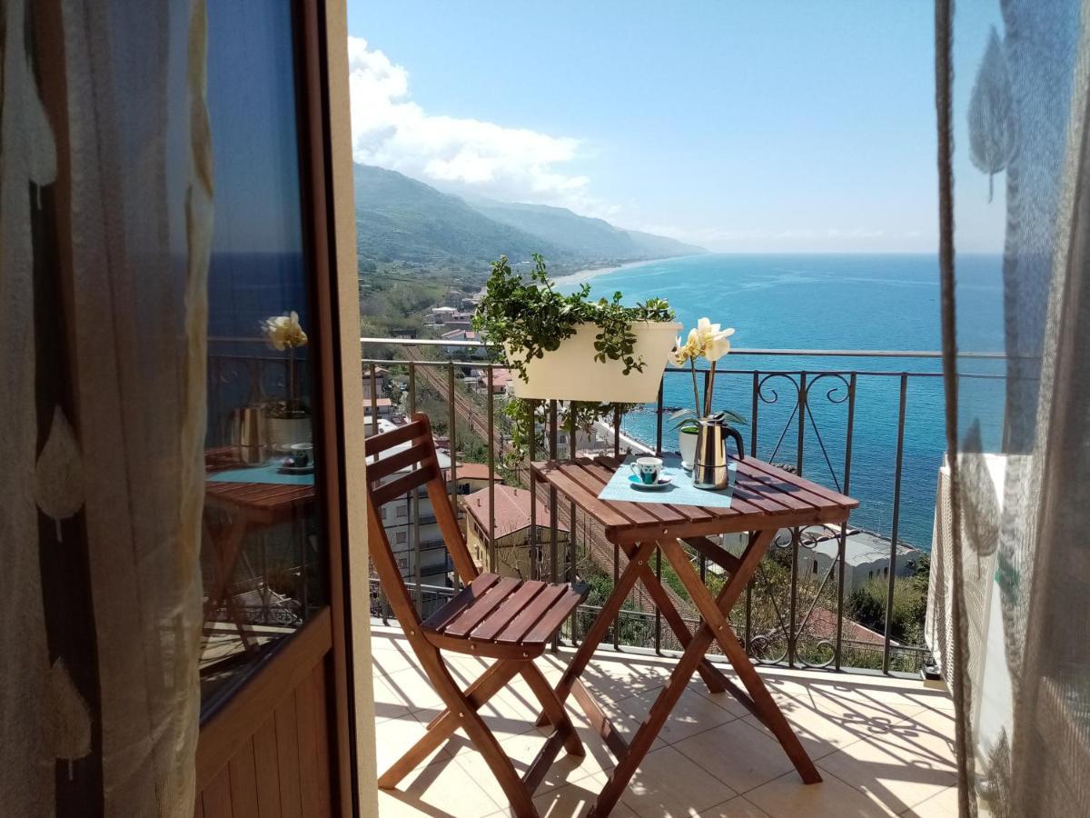 Apartment Un Oblo Sul Mare San Lucido