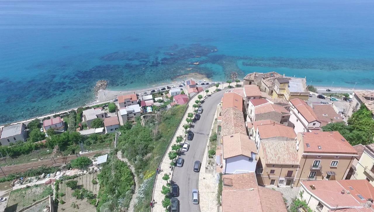 Un Oblo Sul Mare Apartment *